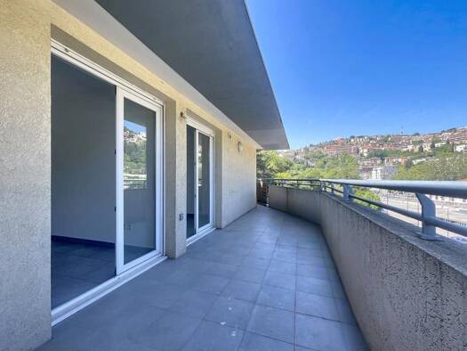 Appartement à vendre 209 000 € 3 pièces 2 chambres 58,84 m² Étage 4/4 Saint Claude (Canton Nord) Grasse 06130