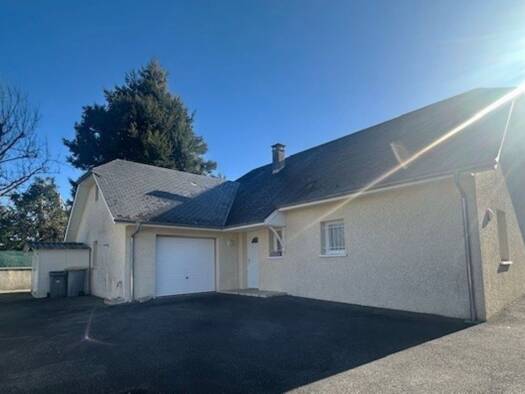 Maison de plain-pied à vendre - Première occupation 273 000 € 4 pièces 2 chambres 85 m² 745 m² de terrain Arudy 64260