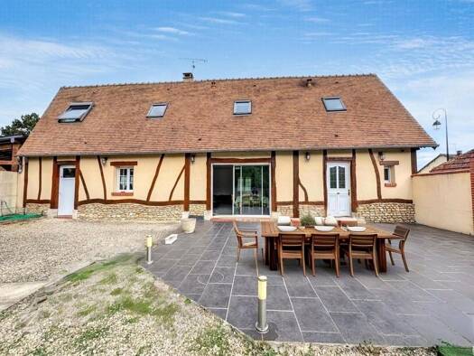 Maison à vendre 284 500 € 4 pièces 3 chambres 95 m² 3 917 m² de terrain Saint Clair sur Epte 95770