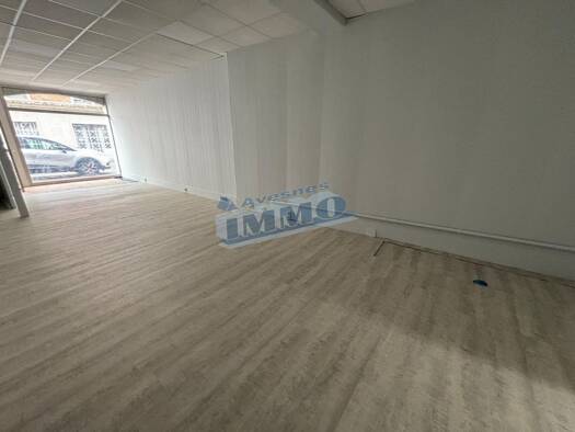 Boutique à vendre Fonds de commerce 495 € 66 m² de surface de vente Frévent 62270