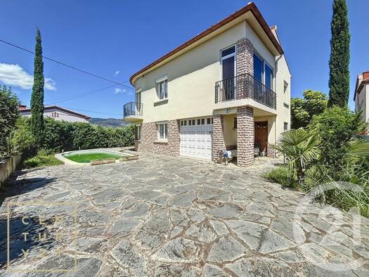 Maison à vendre 231 000 € 4 pièces 3 chambres 109 m² 370 m² de terrain Prades 66500