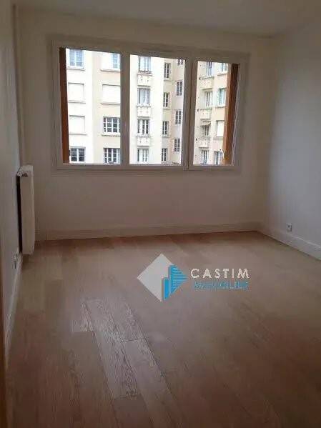 Maison à louer, 25m², COURBEVOIE