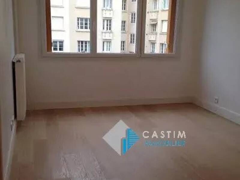 Maison à louer, 25m², COURBEVOIE