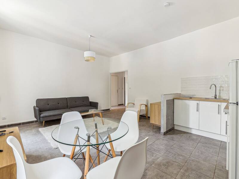 Maison à louer, 64m², MARSEILLE 6E