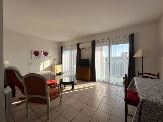 Appartement à louer 760 € 2 pièces 1 chambre 30 m² Étage 3/5 Du Guesclin Béziers 34500