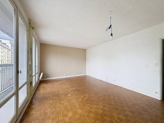 Appartement à vendre 122 000 € 2 pièces 1 chambre 58 m² Étage 2/7 Bollé-Sainte Croix-Mutuelles Le Mans 72000