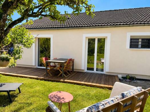 Maison à vendre 279 000 € 5 pièces 4 chambres 110 m² 677 m² de terrain Cléry-Saint-André 45370