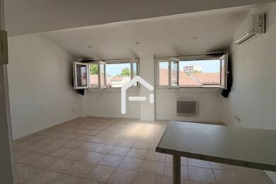 Appartement à vendre 108 000 € 2 pièces 1 chambre 36 m² Dernier étage, Étage 3/3 Saint Pierre-Centre Ville Marignane 13700