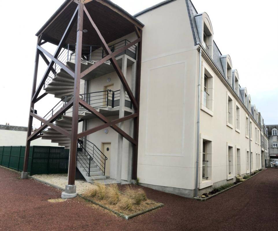 Maison à louer, 43m², NEUVILLE AUX BOIS