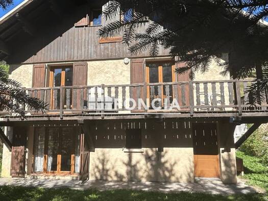 Chalet à vendre 700 000 € 6 pièces 5 chambres 155 m² 382 m² de terrain La Salle-les-Alpes 05240