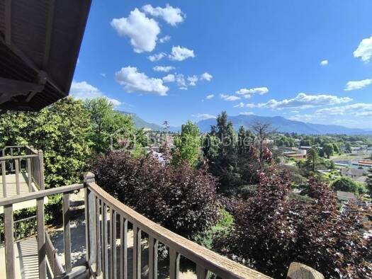 Maison à vendre 416 000 € 8 pièces 5 chambres 202 m² 5 040 m² de terrain Centre Ville Est Voiron 38500
