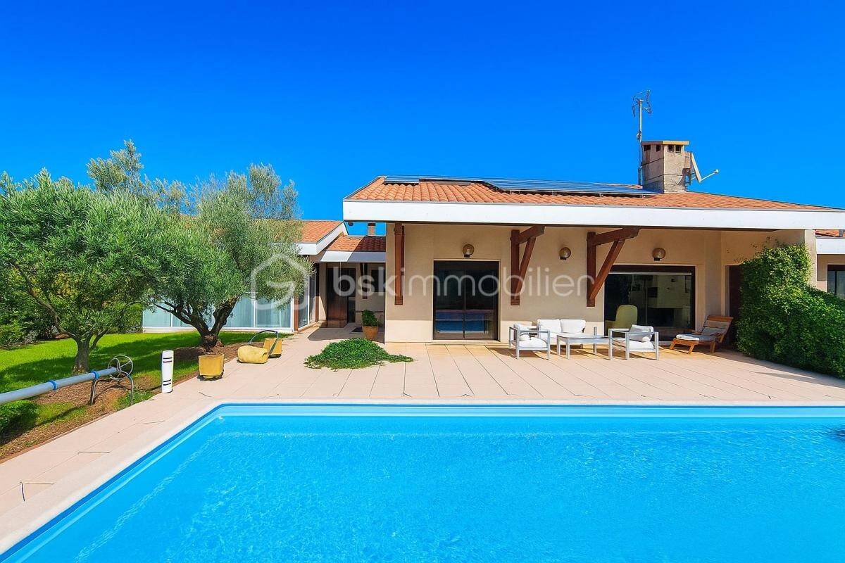 Maison à vendre, 204m², GUJAN MESTRAS