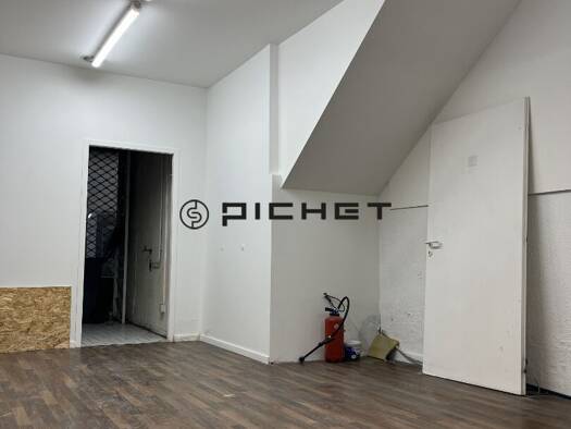 Local commercial à vendre 195 000 € 140 m² de surface de vente Centre Ville Dax 40100