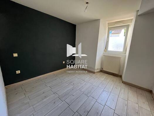 Appartement à vendre 60 000 € 4 pièces 2 chambres 60 m² RDC/3 Fesches-le-Châtel 25490