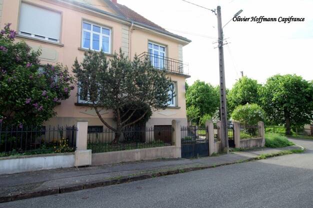 Maison à vendre 172 500 € 5 pièces 3 chambres 115 m² 401 m² de terrain Hôpital Militaire-Caserne-Gérome Sarrebourg 57400