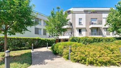 Appartement à louer 1 770 € 4 pièces 2 chambres 74 m² RDC/3 Vendome Cesar Franck Fontenay le Fleury 78330