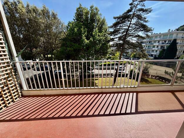 Appartement à louer 795 € 2 pièces 1 chambre 40 m² Étage 1/6 La Baule 44500