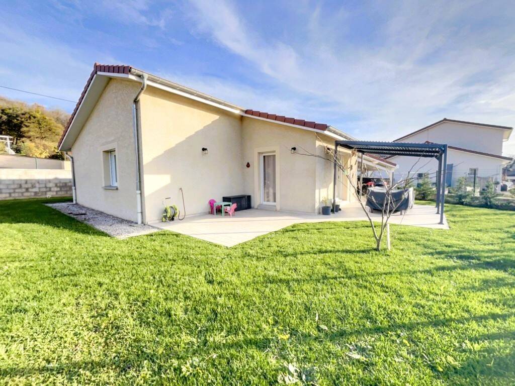 Maison à vendre, 103m², JUJURIEUX