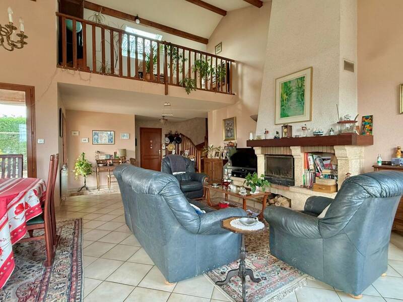 Maison à vendre, 150m², SAINT GENIS LAVAL