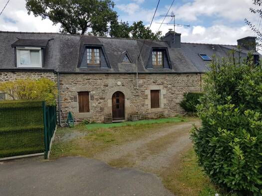 Maison à vendre 128 400 € 3 pièces 2 chambres 67 m² 1 246 m² de terrain Pont-Melvez 22390