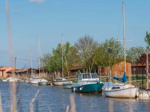 Maison de plain-pied à louer 925 € 4 pièces 3 chambres 100 m² disponible dès maintenant Valeyrac 33340