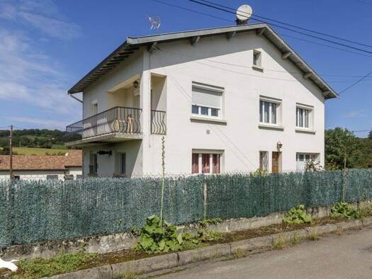 Maison à vendre 234 300 € 7 pièces 5 chambres 135 m² 681 m² de terrain Montjoie-en-Couserans 09200