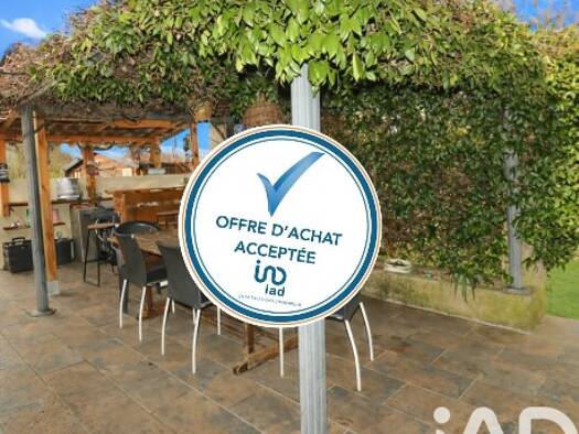 Appartement à vendre 260 000 € 4 pièces 3 chambres 81 m² RDC/1 Garéoult 83136