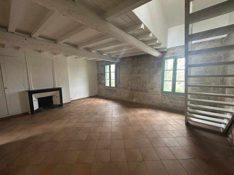 Maison à louer, 64m², UZES