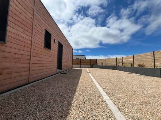 Maison de plain-pied à vendre 299 899 € 5 pièces 3 chambres 78 m² 430 m² de terrain Le Grouaneg Plouguerneau 29880