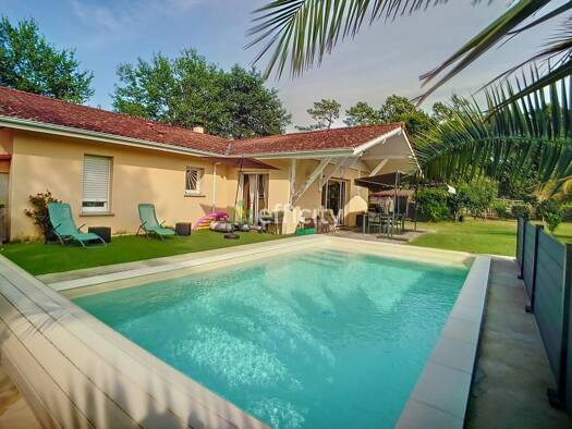 Maison à vendre 750 000 € 24 pièces 14 chambres 332 m² 2 350 m² de terrain Sainte-Eulalie-en-Born 40200