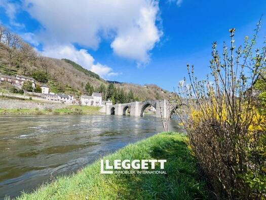 Maison à vendre 153 000 € 5 pièces 3 chambres 175 m² 112 m² de terrain Entraygues-sur-Truyère 12140