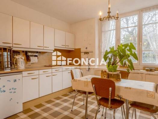 Maison de ville à vendre 146 230 € 5 pièces 4 chambres 116 m² Tuffé Val de la Chéronne 72160