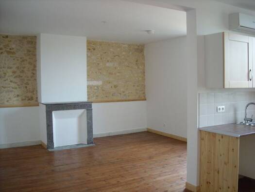 Immeuble à vendre 259 000 € 180 m² La Rochefoucauld-en-Angoumois 16110