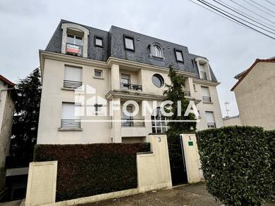 Appartement à louer 877 € 2 pièces 1 chambre 41,8 m² 3ème étage Collavéri-Kubacki Livry-Gargan 93190