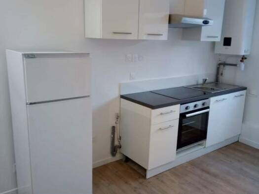 Appartement à louer 600 € 2 pièces 1 chambre 30 m² Étage 1/2 Saint Pierre Croix 59170