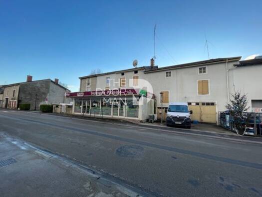Boutique à vendre Fonds de commerce 140 000 € 9 pièces 219 m² de surface de vente Doulaincourt-Saucourt 52270