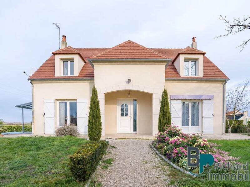 Maison à vendre, 141m², LAON