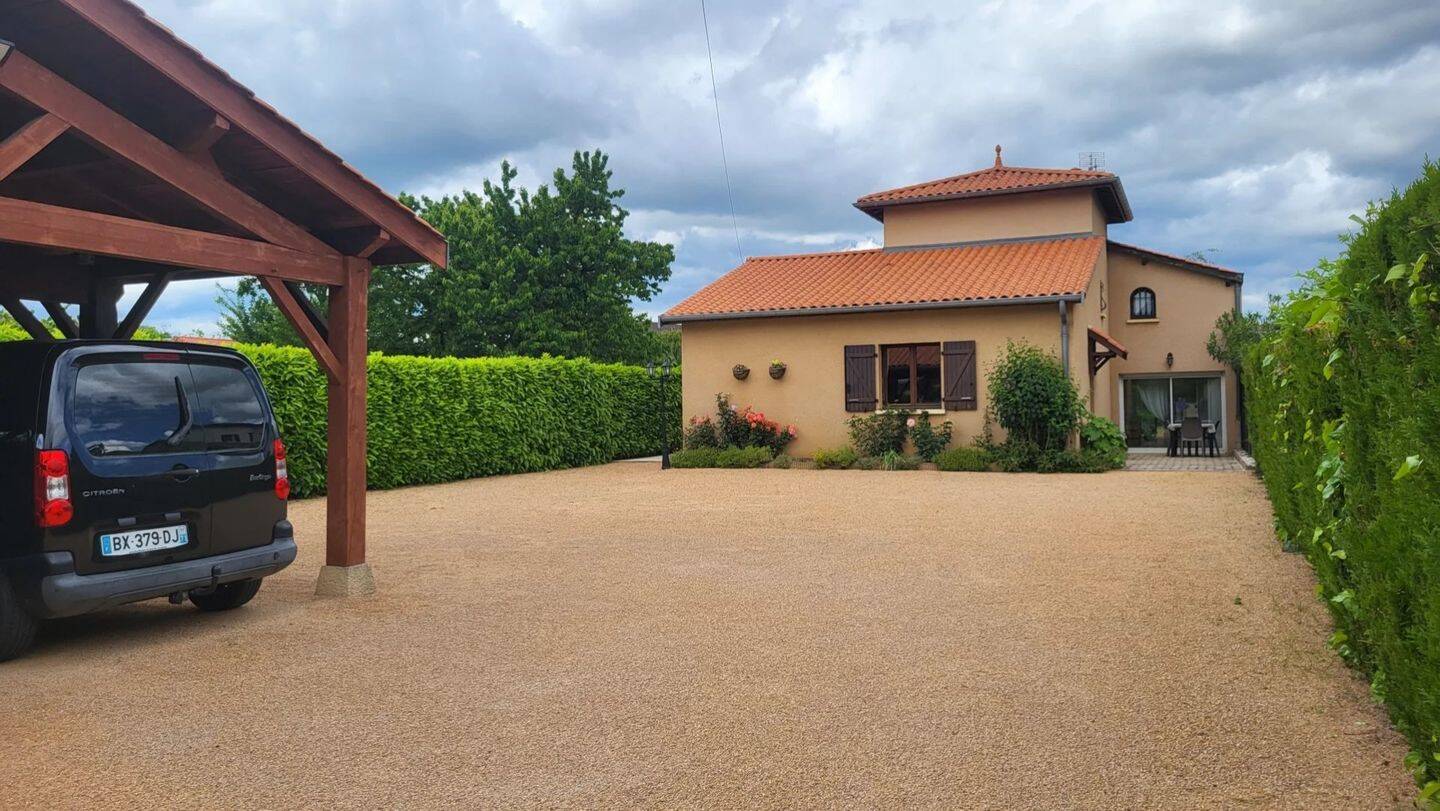 Maison à vendre, 115m², ROMANECHE THORINS