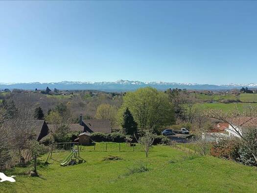 Maison à vendre 259 700 € 7 pièces 4 chambres 145 m² 1 360 m² de terrain Castelvieilh 65350