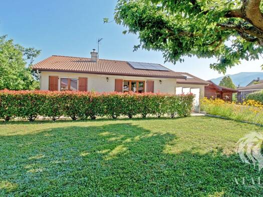 Maison de plain-pied à vendre 285 000 € 4 pièces 2 chambres 83 m² 1 008 m² de terrain Saint-Romans 38160