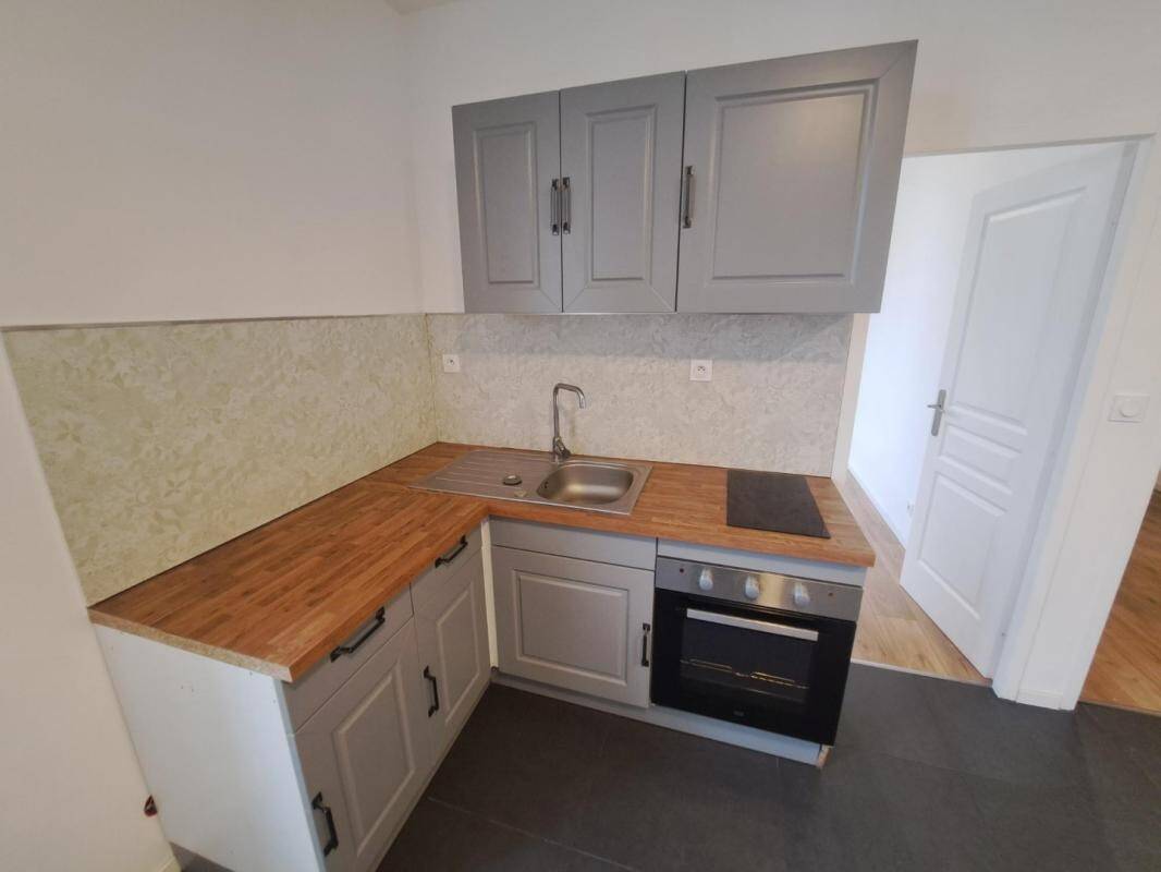 Maison à louer, 48m², SAINT SYMPHORIEN D'OZON