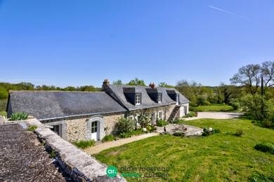 Maison à vendre 577 500 € 10 pièces 5 chambres 310 m² 4 435 m² de terrain Rochefort sur Loire 49190