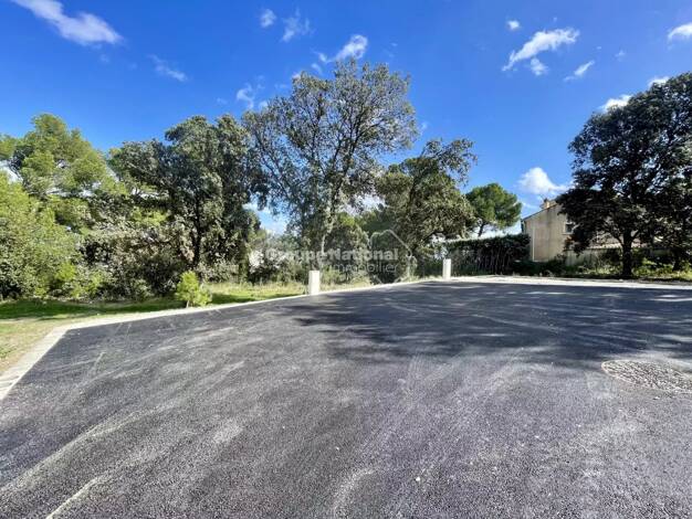 Terrain constructible viabilisé à vendre 125 000 € 232 m² de terrain Châteauneuf-de-Gadagne 84470