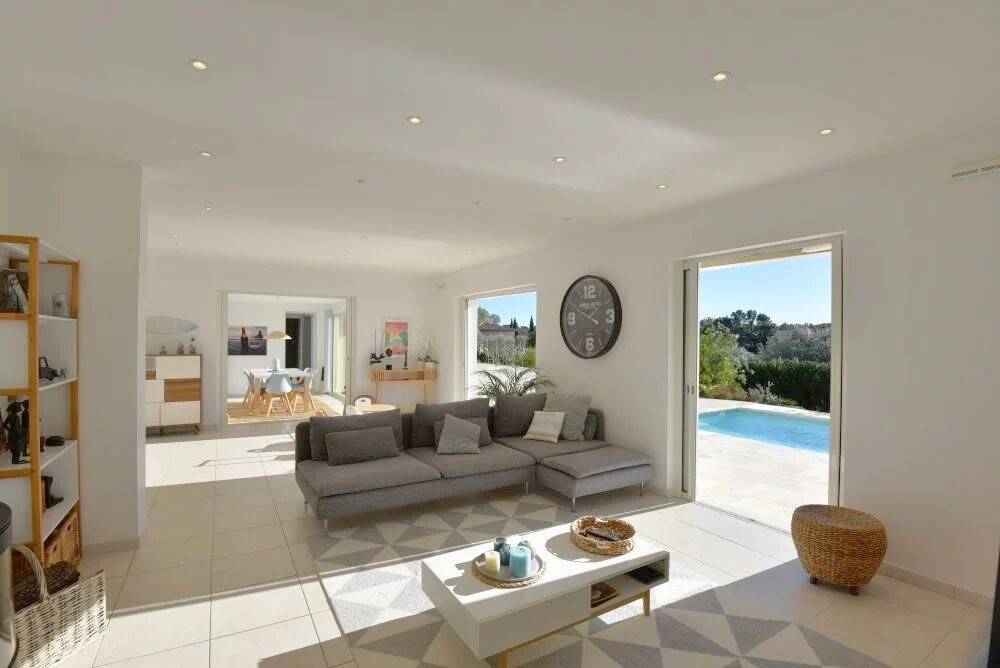 Maison à vendre, 206m², BAGNOLS EN FORET