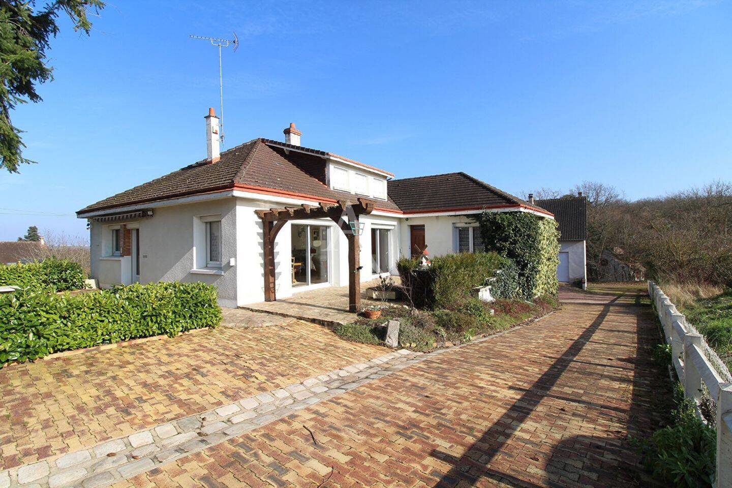 Maison à vendre, 430m², SAINT GERVAIS LA FORET