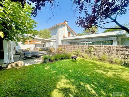 Maison à vendre 890 960 € 7 pièces 4 chambres 173 m² 838 m² de terrain Mimizan 40200
