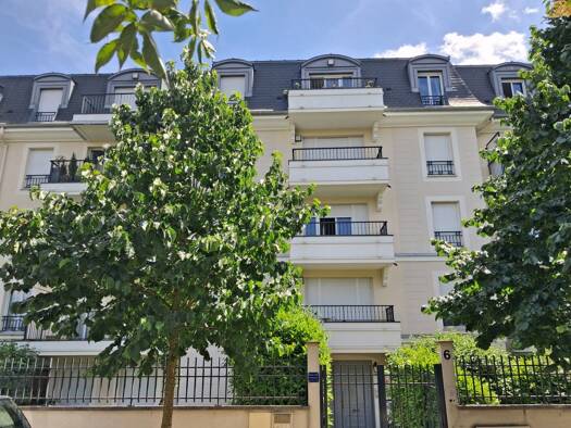 Appartement à vendre 274 000 € 3 pièces 2 chambres 60 m² Étage 1/4 Le Val Roger-Parc de la Lande Le Plessis-Trévise 94420