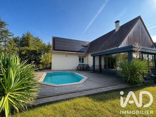 Maison de plain-pied à vendre 407 000 € 6 pièces 4 chambres 165 m² 1 660 m² de terrain Villeny 41220