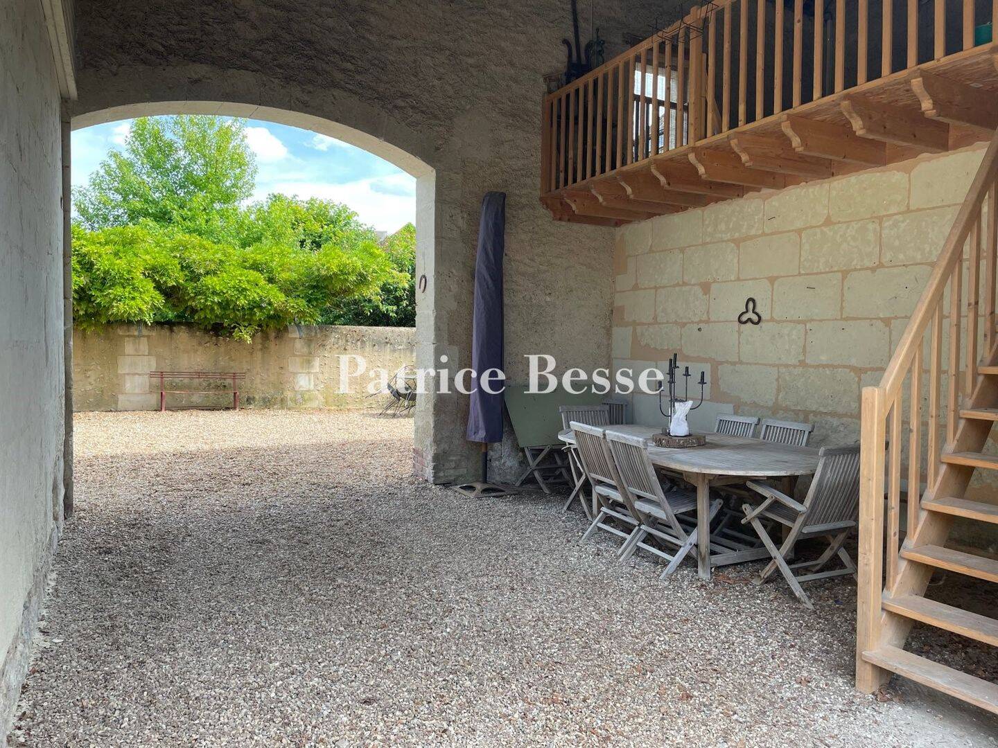 Maison à vendre, 219m², LA CHARTRE SUR LE LOIR