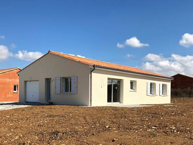 Terrain avec maison neuve à vendre 190 000 € 4 pièces 3 chambres 94,8 m² 330 m² de terrain La Rochefoucauld-en-Angoumois 16110